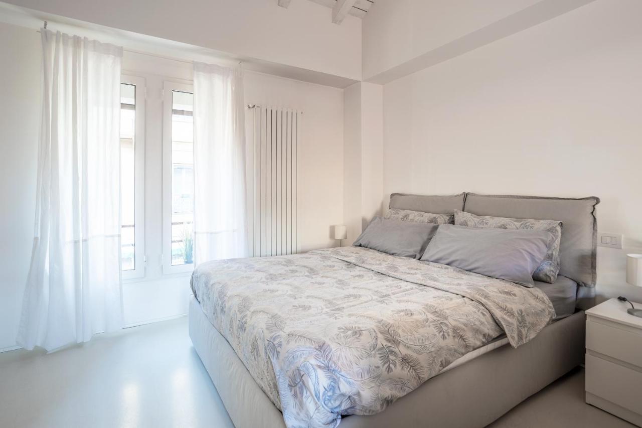 Design Loft Walking Distance Brera-Duomo With Wifi+Netflix Apartman Milánó Kültér fotó